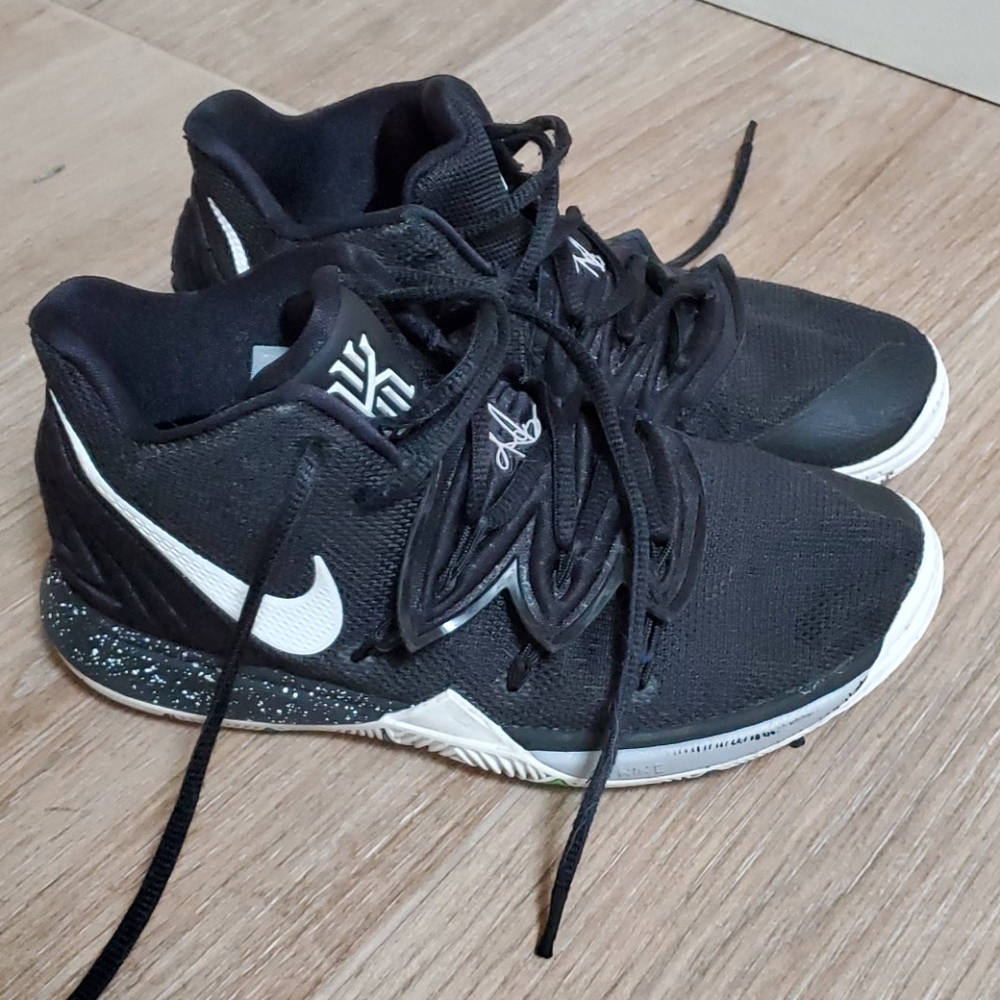 Nike boy size 4.5